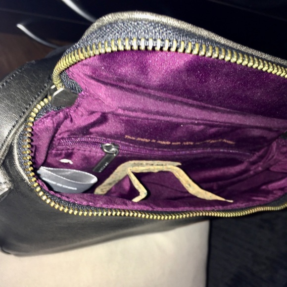 Matt&Nat Crossbody Bag - Picture 3 of 6